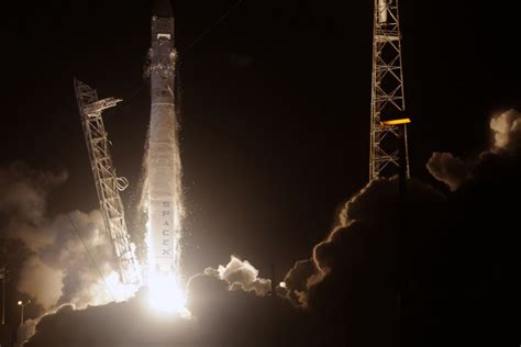 Space X Lancement Réussi Pour La Nasa La Presse