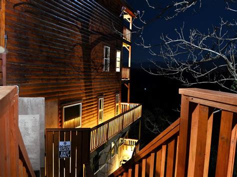 Mountainscape Mountainscape Theater Cabins Pigeon Forge United