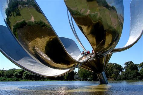 Close up of Floralis Genérica Giant Flower Sculpture in Flickr