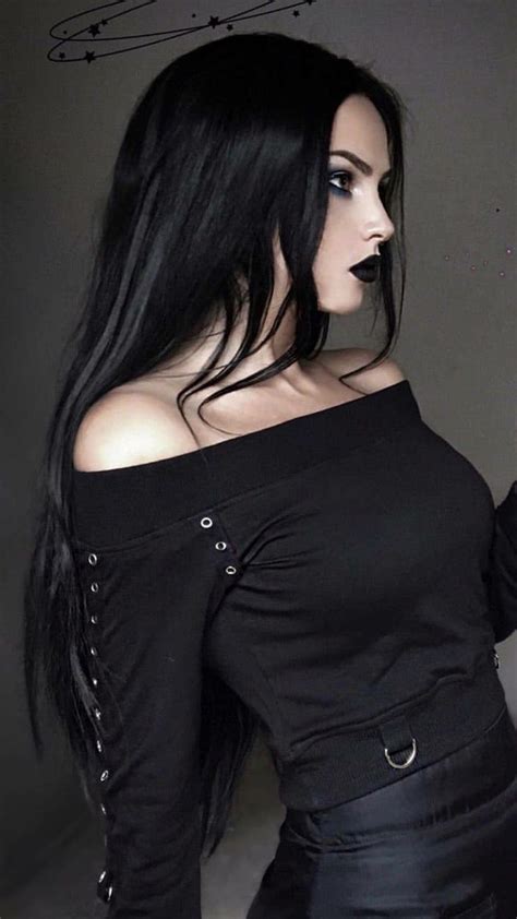 Pin By Spiro Sousanis On Nocturae Gothic Hairstyles Goth Hair Goth Beauty