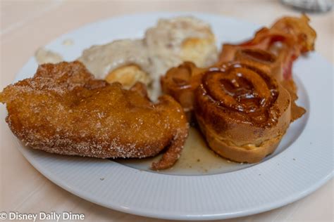 Crystal Palace Breakfast Review – Disney World | Disney Daily Dime