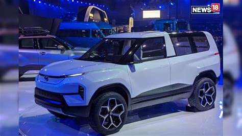 Tata Sierra At Auto Expo 2020 Pratap Bose Explains The Design Of Electric Suv Concept Watch Video