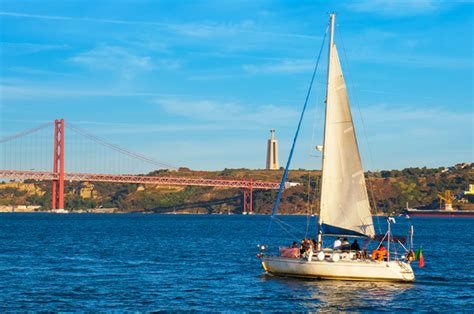 6 Passeios De Barco No Tejo Para Fazer Este Verão