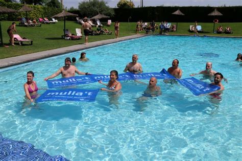 Solidaritat a 500 piscines pel Mullat per lesclerosi múltiple