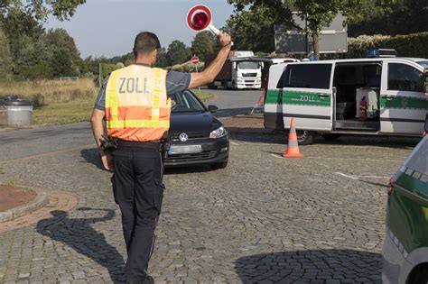 Germania Reintroduce Controale La Toate Frontierele Terestre