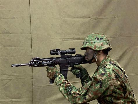 First Photos Of New Japanese Self Defence Forces Rifle And Pistol