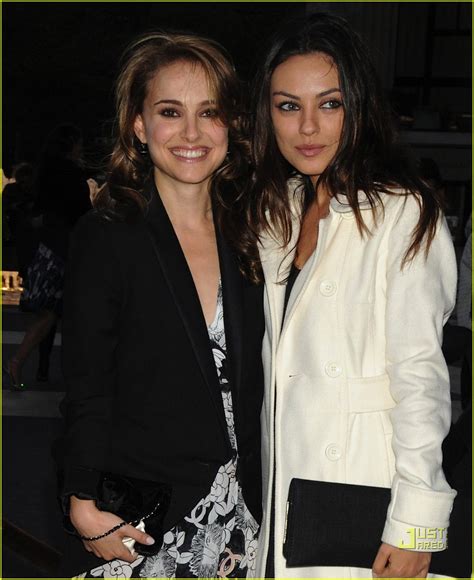 Natalie Portman & Mila Kunis: Ballet Bunch: Photo 2272232 | Mila Kunis, Natalie Portman Photos ...