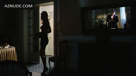 ANOTHER 9 1 2 WEEKS NUDE SCENES AZNude