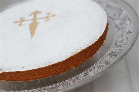 Tarta de Santiago Recipe | Spanish cake recipes | Basco