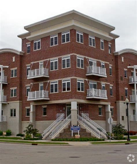 Concord Place Apartments - Oshkosh, WI | Apartment Finder