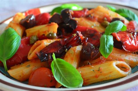 Tjestenina Sa Pečenim Paprikama I Daškom Mediterana