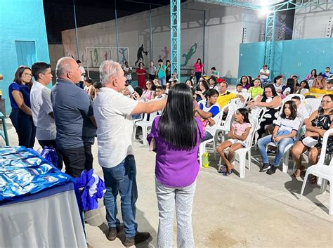 Projeto Novos Olhares Entrega Mais Culos Em Escola De Patos E Reafirma