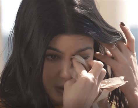 Keeping Up With The Kardashians Season Clip Why Is Kourtney Crying