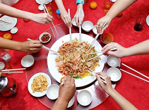 How And Why We Toss Our Lo Hei At Chinese New Year A Beginner S Guide