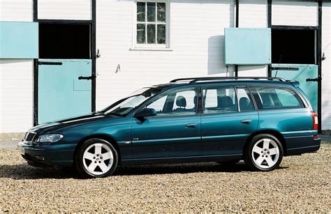 Used Vauxhall Omega Estate (1994 - 2003) Review | Parkers