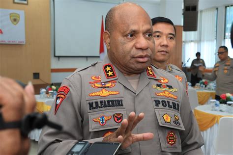 Kapolda Papua Utamakan Membangun Komunikasi Aktif Dengan Seluruh