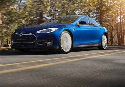 Tesla L Ve Le Voile Sur Son Model S D La Berline De Luxe Prix