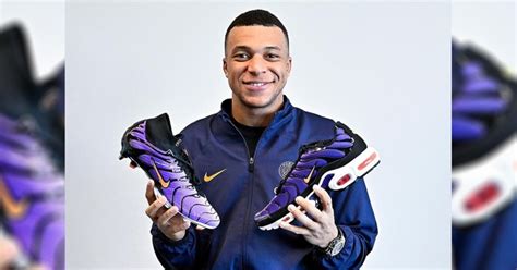 Kylian Mbappé Unveils the Nike Mercurial Superfly 9 FG "Voltage