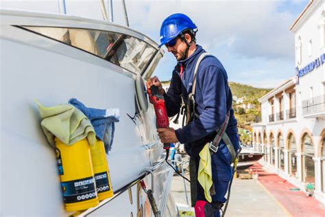 Mantenimiento De Embarcaciones Puerto De La Duquesa