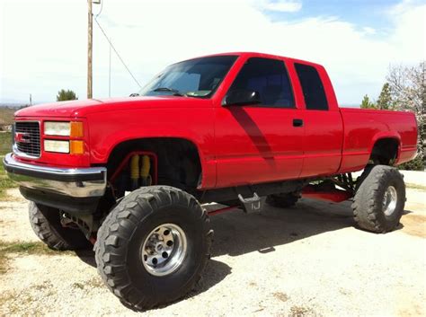 Lifted Chevrolet Silverado trucks | Gmc trucks, Lifted chevy trucks, Chevy trucks