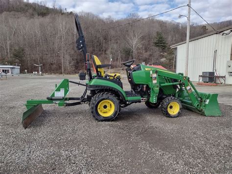 John Deere 1025R tractor: full specifications and information