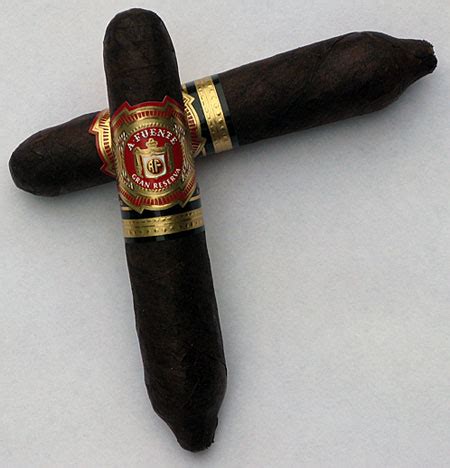 Arturo Fuente Short Story Maduro Review