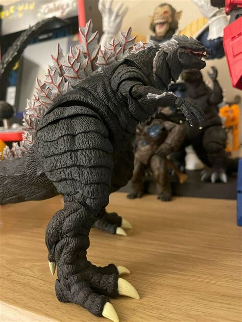 Godzilla Singular Point S H Monsterarts Godzilla Ultima