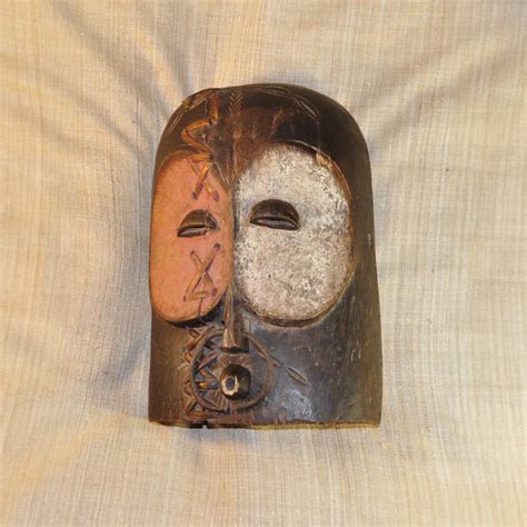 African Masks - Fang Mask 65 - Fang Tribe - from GenuineAfrica.com