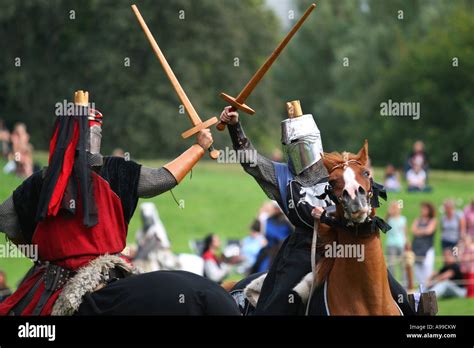 Tournoi a cheval du moyen age Banque de photographies et dimages à