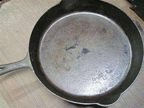 Griswold Cast Iron Skillet 720 RARE No.13 | #2845752352