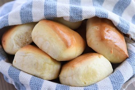 Copycat Texas Roadhouse Rolls Mel S Kitchen Cafe