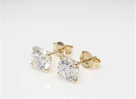 Sans Prix de Réserve Boucles d oreilles 18 carats Or jaune 2 09ct