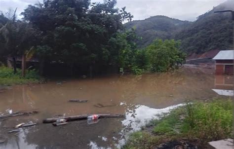 Estamos Sobreviviendo La Lluvia No Cesa Y La Ayuda Se Hace Esperar