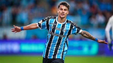 Venda de Ferreira vai render bolada milionária ao Grêmio e montante nos