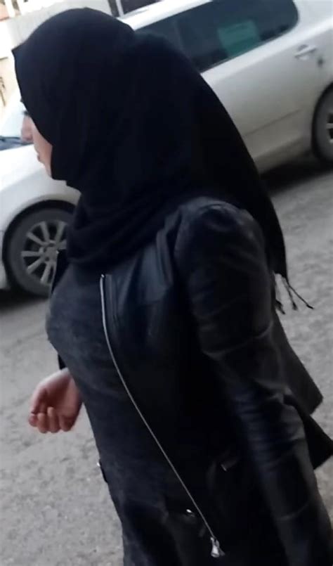 Arab Street Spy Boobs Milf Moms Hijab VOL 2 Photo 3 22