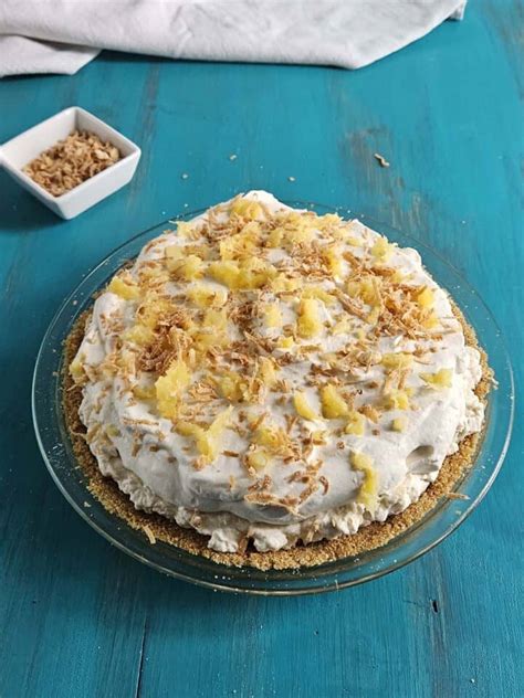 Easy No Bake Pineapple Cream Cheese Pie Recipe