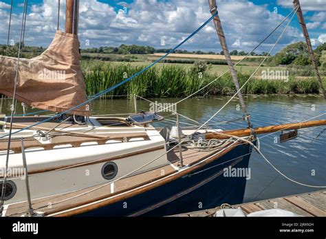 Boat moorings on the Norfolk Broads Stock Photo - Alamy