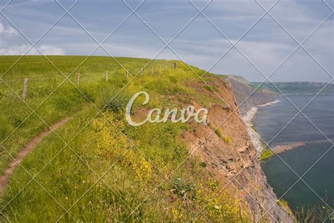 South west coast path - Photos by Canva