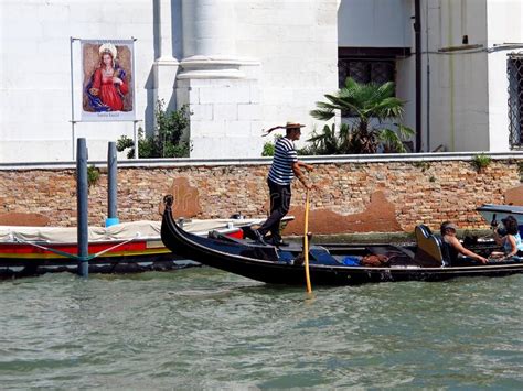 G Ndola En El Gran Canal En Venecia Italia Fotograf A Editorial