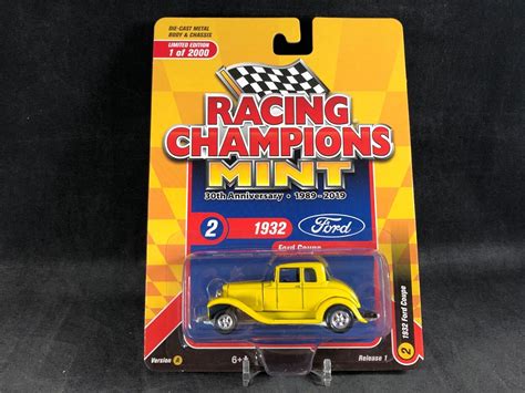 Racing Champions Mint Chevrolet Corvette Gold Strike Chase B