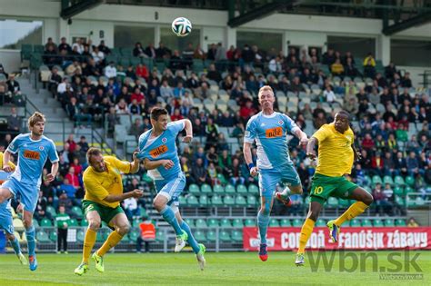 Futbalisti Slovana Bratislava Prehrali V Iline Fotka Z Sita Sk