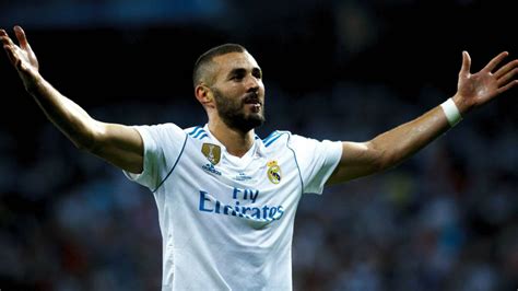 Karim Benzema Partage Un Moment Plein De Tendresse Avec Sa Fille