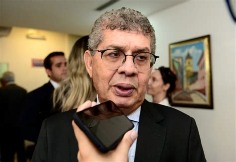 Deputado baiano revela quem são os favoritos do PT para a disputa em