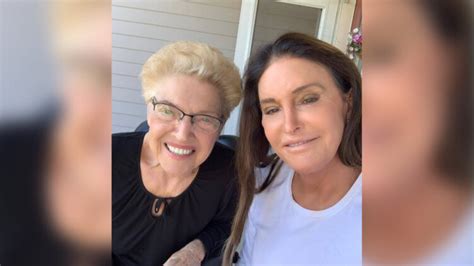 10 Hot Sexy Esther Jenner Bikini Pics