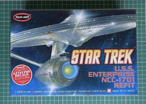 STAR TREK USS Enterprise NCC 1701 Refit Model Kit By Polar Lights