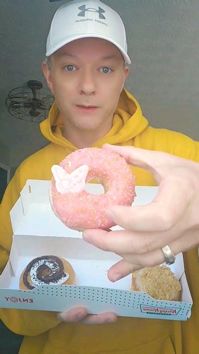 Trying Dolly Partons New Krispy Kreme Donuts Foodreview