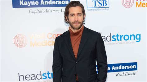 Mais um Jake Gyllenhaal revela que não vê necessidade em banhos e