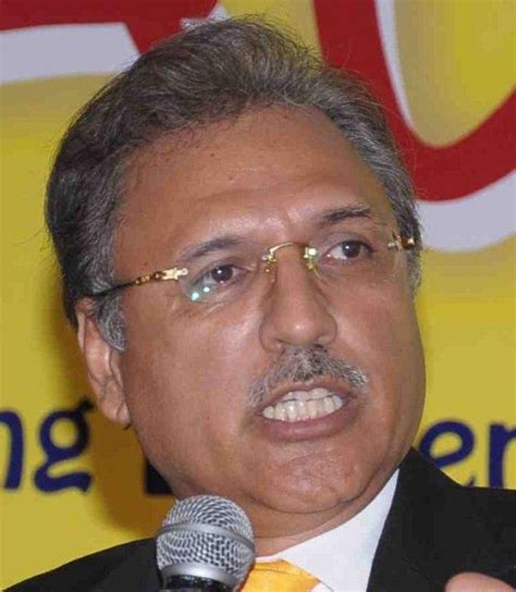 President Dr Arif Alvi Reaches Quetta On Day Long Visit