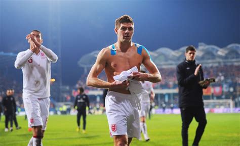 Hot Guys Steven Gerrard Super Sexy Sweaty Shirtless After Match