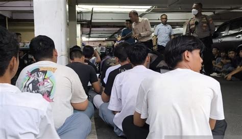 159 Siswa Ditangkap Saat Hendak Ikut Demo Di DPR Soal RUU Pilkada